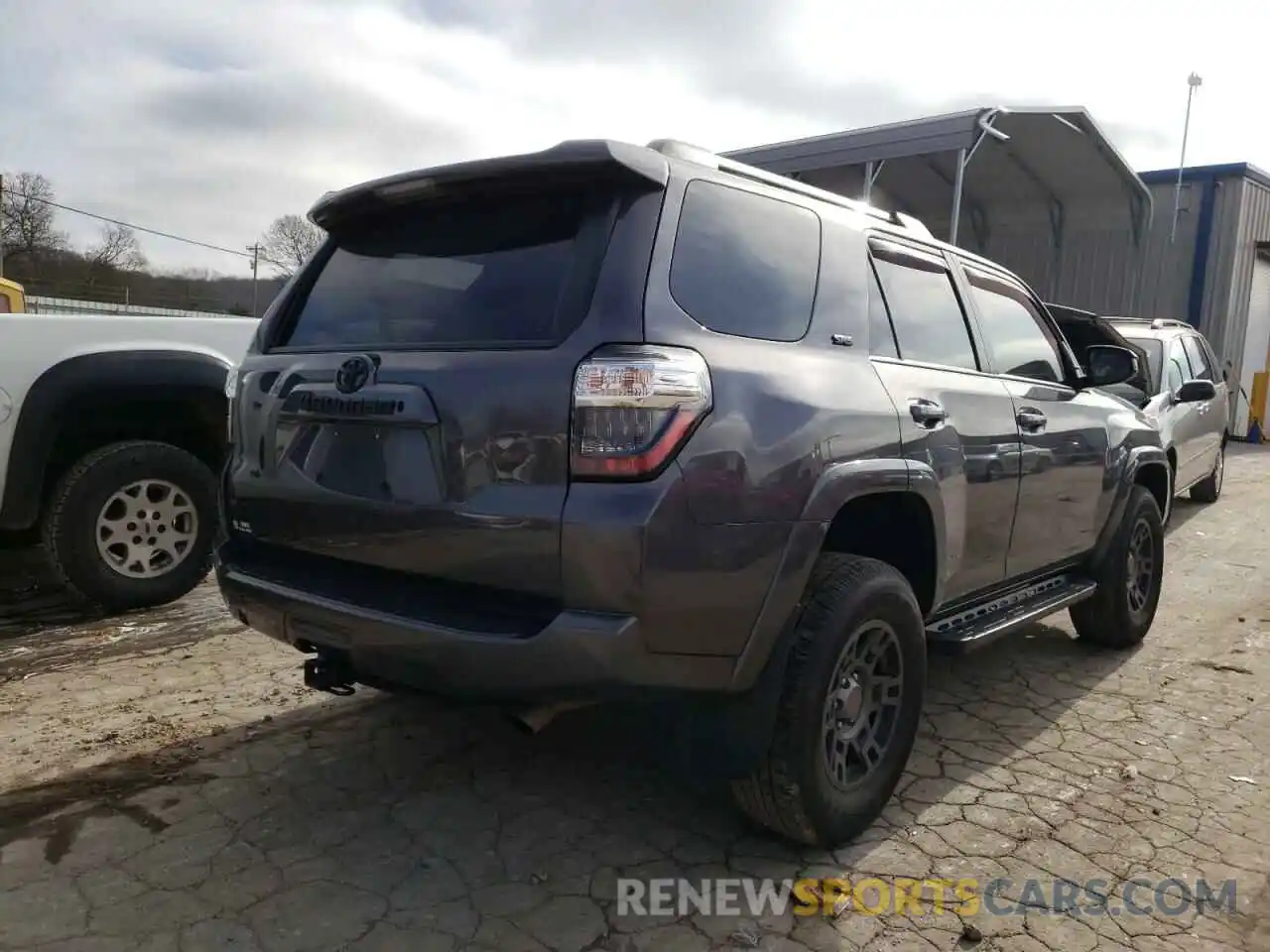 4 Фотография поврежденного автомобиля JTEBU5JR2K5688673 TOYOTA 4RUNNER 2019