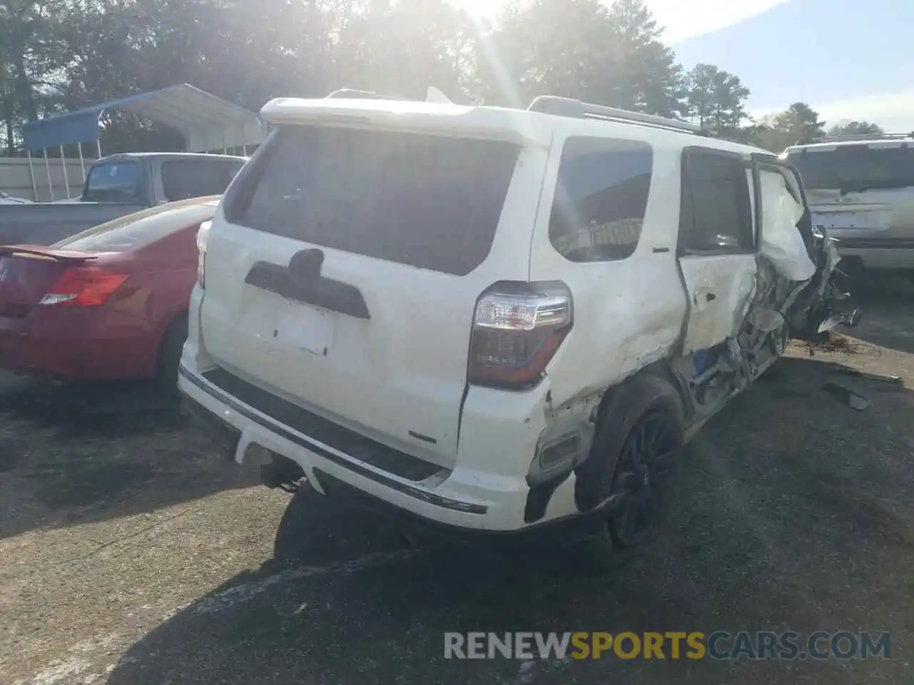 4 Photograph of a damaged car JTEBU5JR2K5697552 TOYOTA 4RUNNER 2019