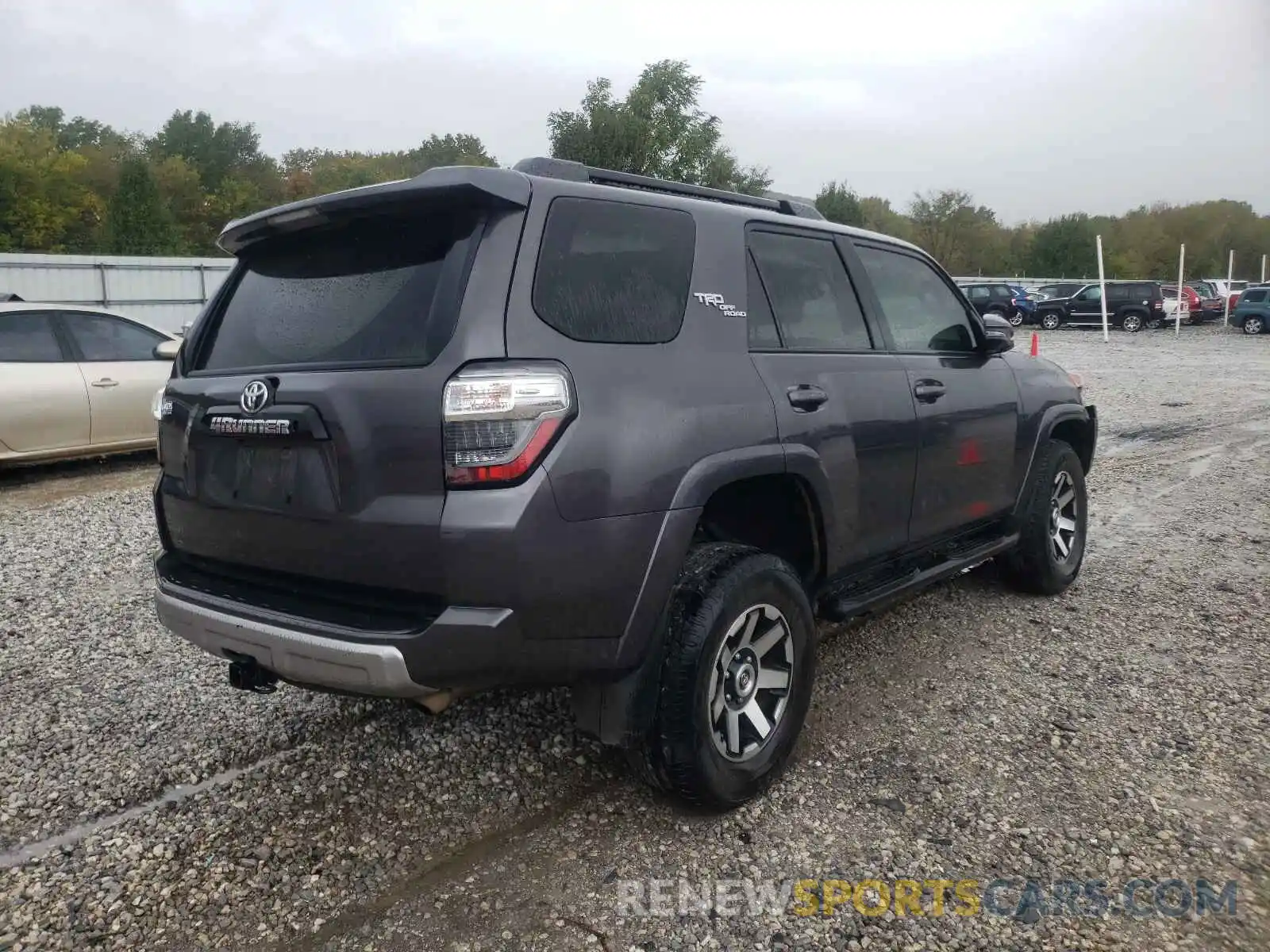 4 Photograph of a damaged car JTEBU5JR2K5699947 TOYOTA 4RUNNER 2019