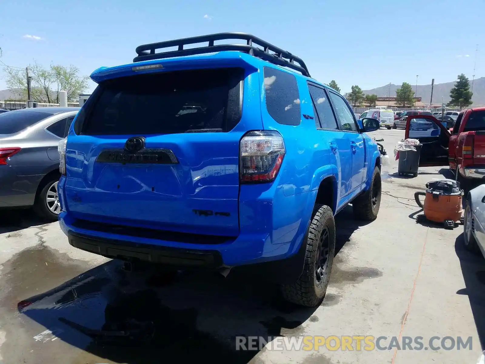 4 Photograph of a damaged car JTEBU5JR2K5702281 TOYOTA 4RUNNER 2019