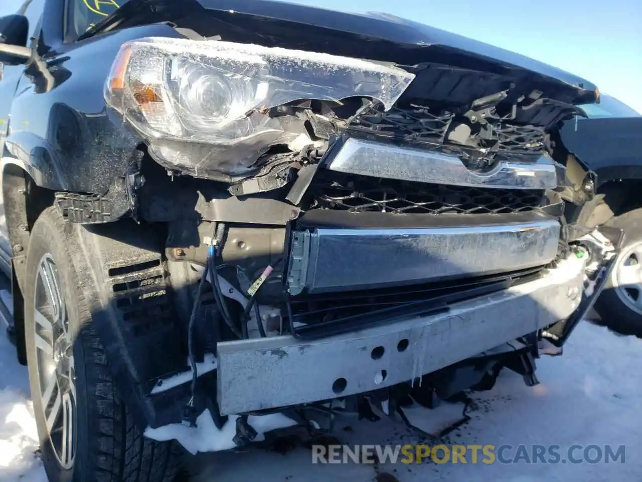 9 Photograph of a damaged car JTEBU5JR2K5702409 TOYOTA 4RUNNER 2019