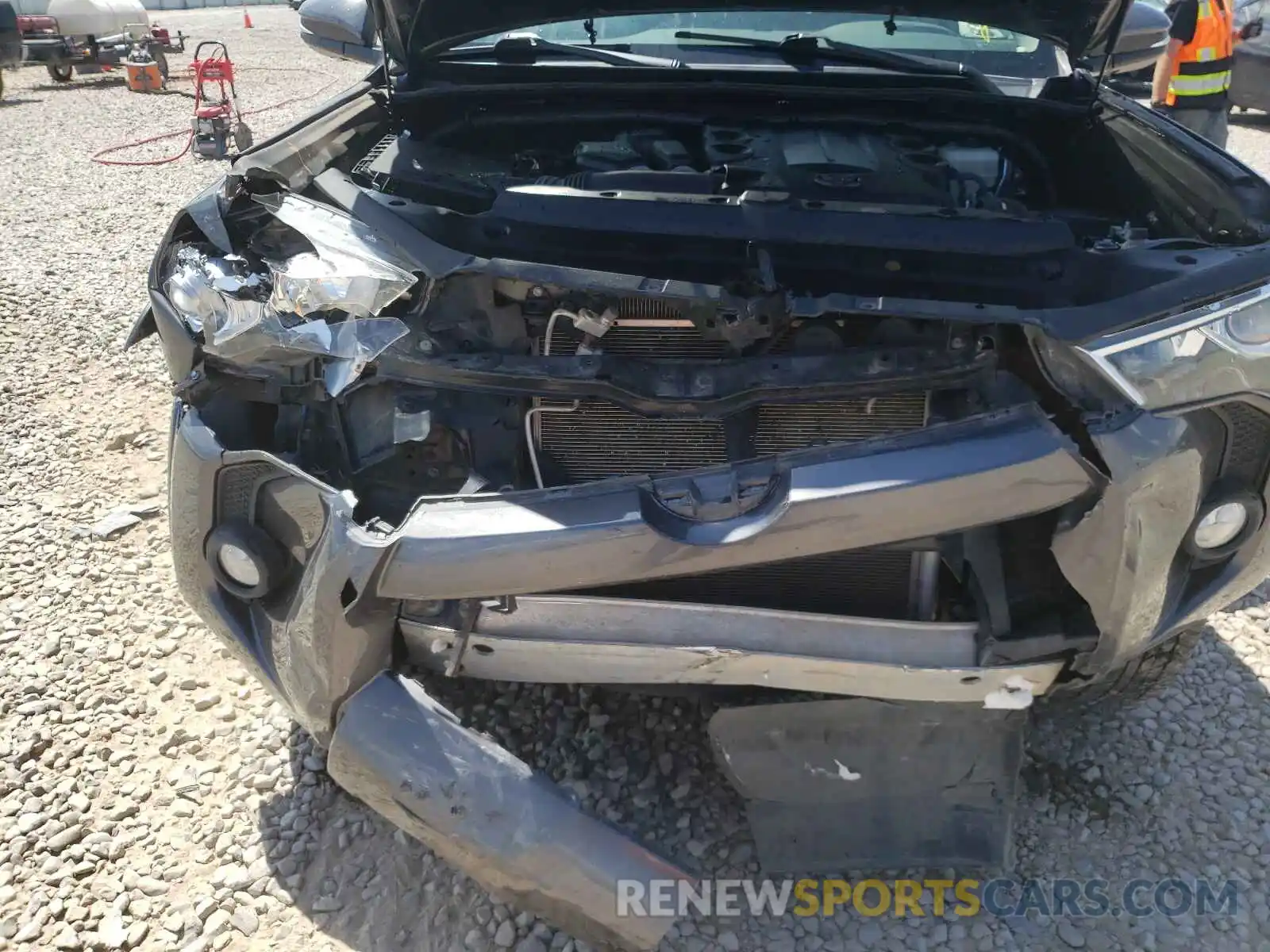 9 Photograph of a damaged car JTEBU5JR2K5703804 TOYOTA 4RUNNER 2019