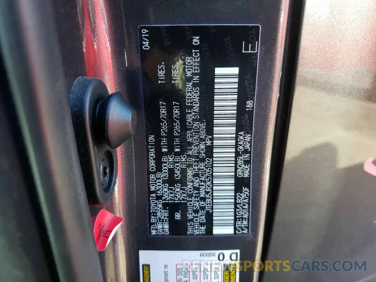 10 Photograph of a damaged car JTEBU5JR2K5705102 TOYOTA 4RUNNER 2019