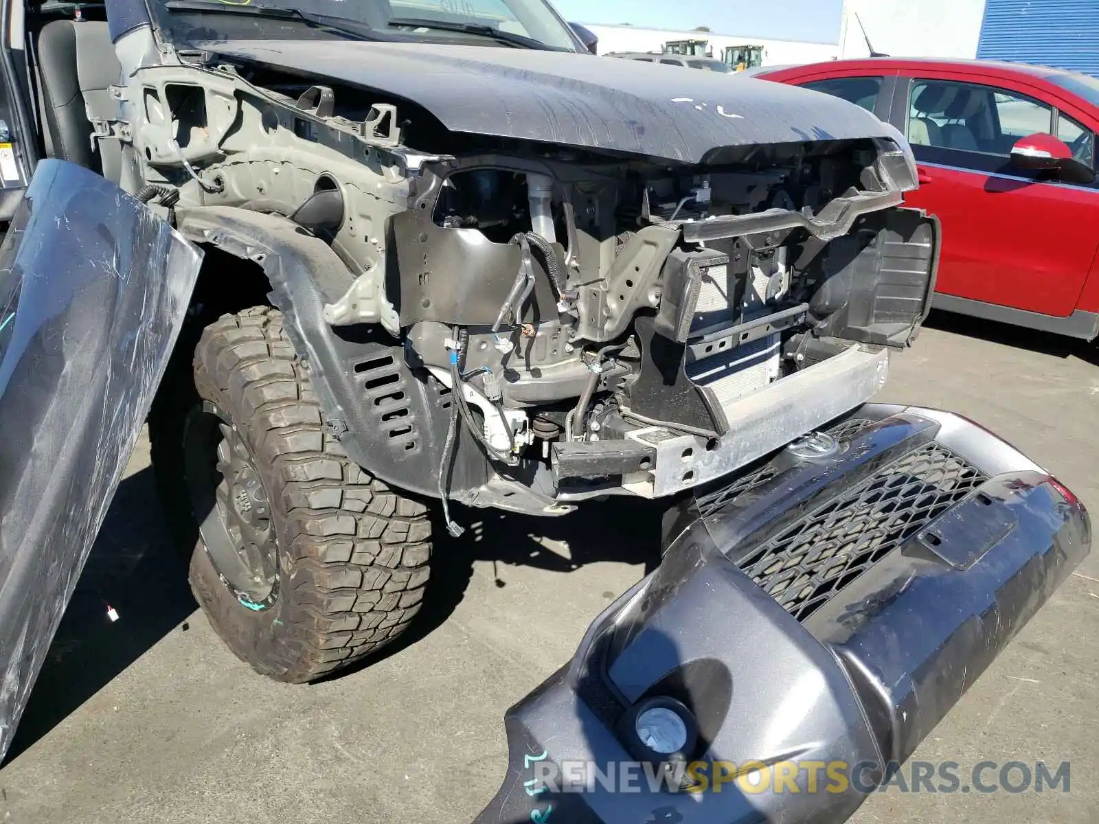 9 Photograph of a damaged car JTEBU5JR2K5705102 TOYOTA 4RUNNER 2019