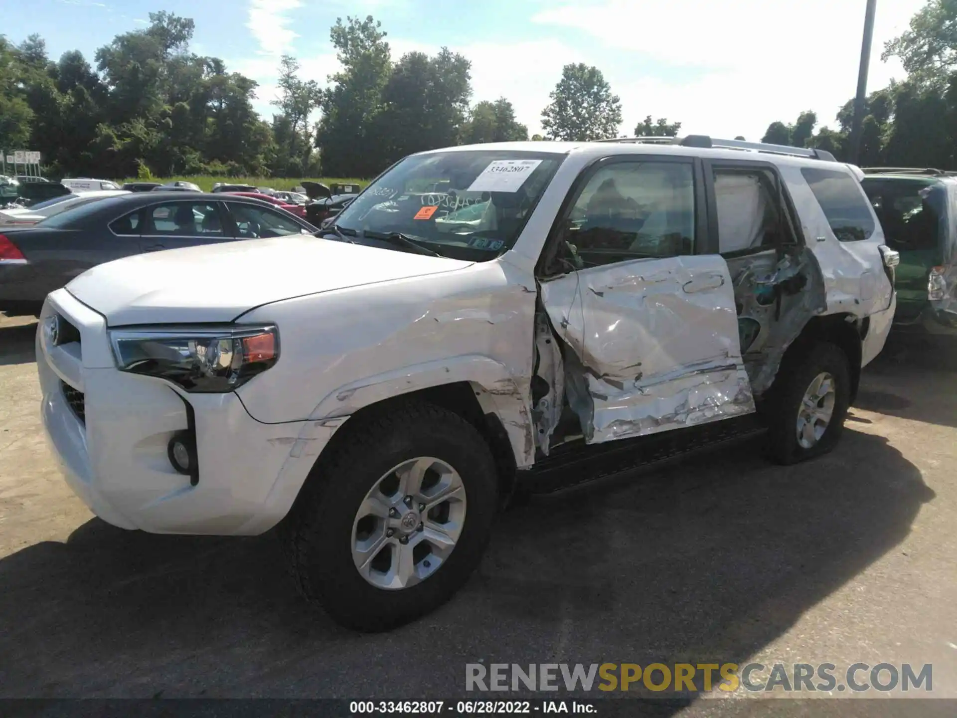 2 Photograph of a damaged car JTEBU5JR2K5705925 TOYOTA 4RUNNER 2019