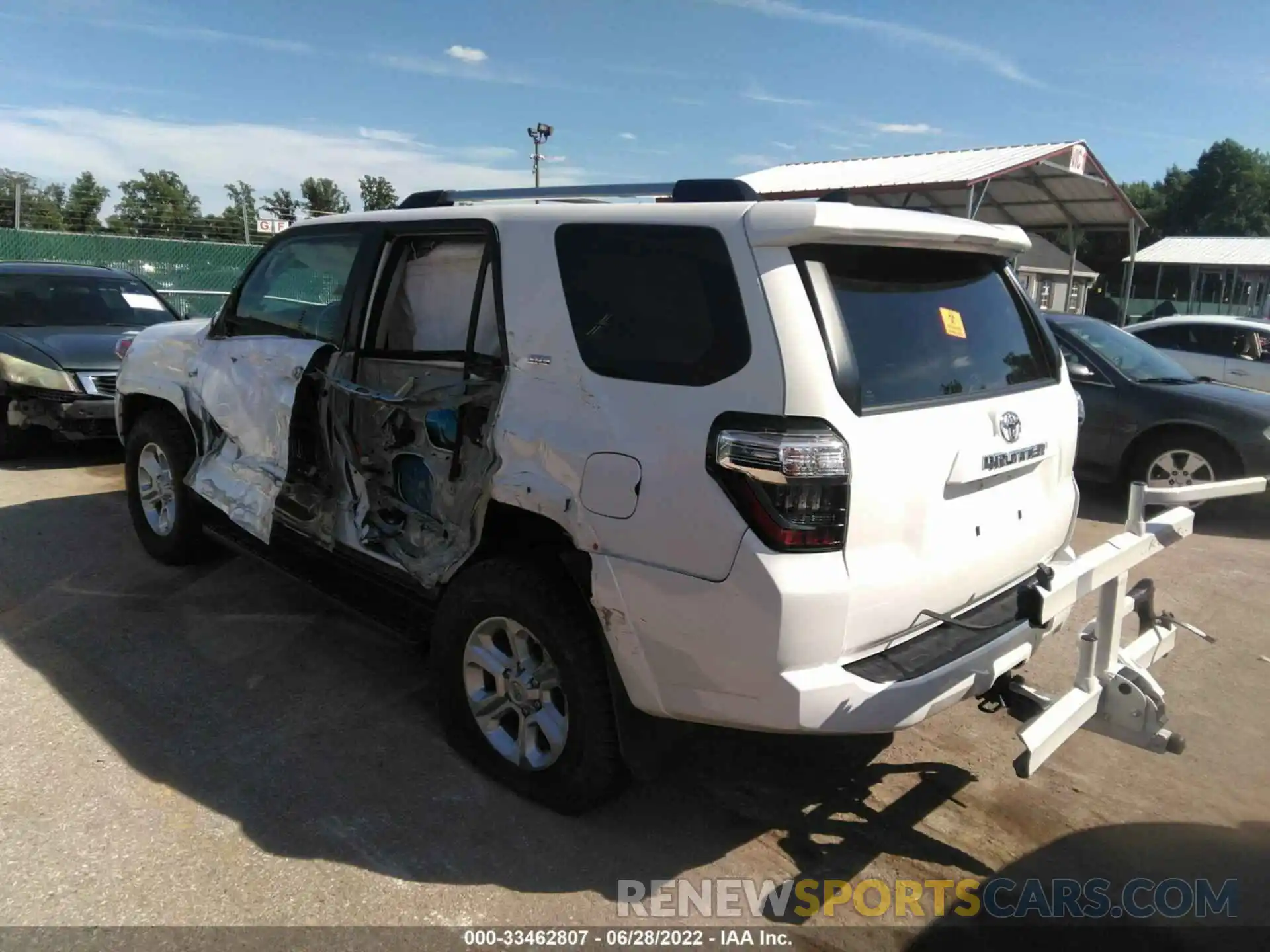 3 Photograph of a damaged car JTEBU5JR2K5705925 TOYOTA 4RUNNER 2019