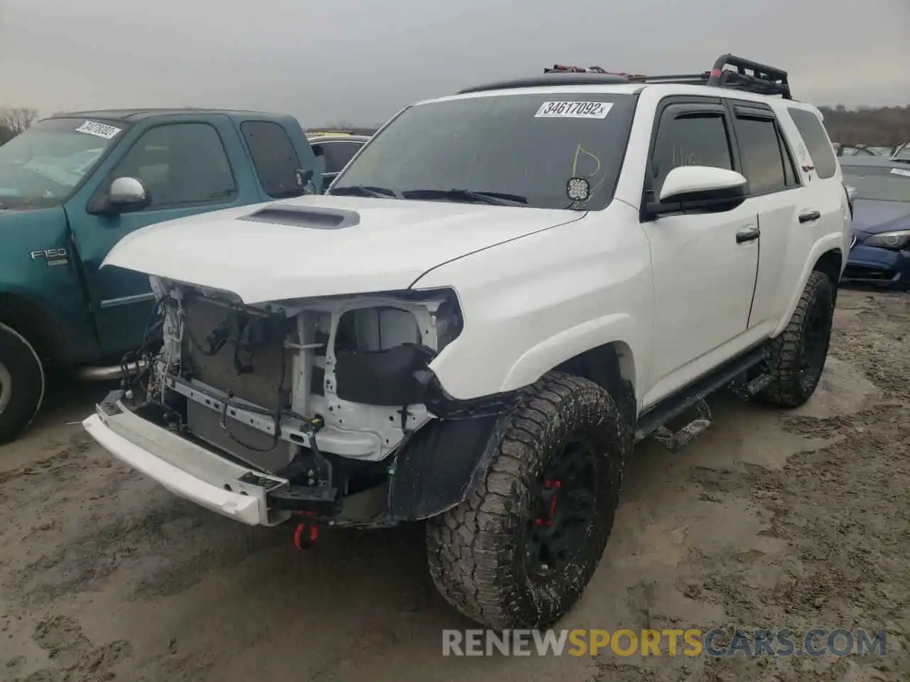 2 Photograph of a damaged car JTEBU5JR2K5705939 TOYOTA 4RUNNER 2019