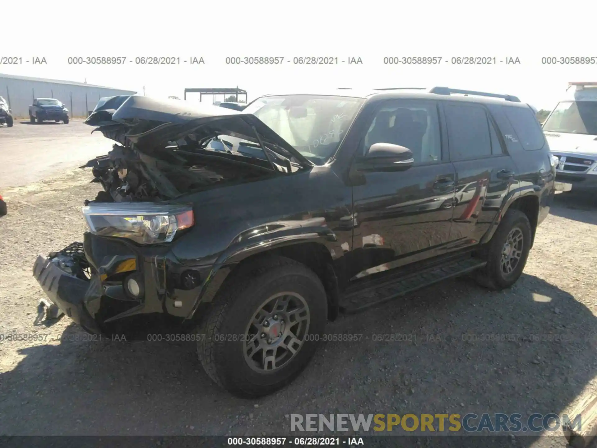 2 Photograph of a damaged car JTEBU5JR2K5708288 TOYOTA 4RUNNER 2019