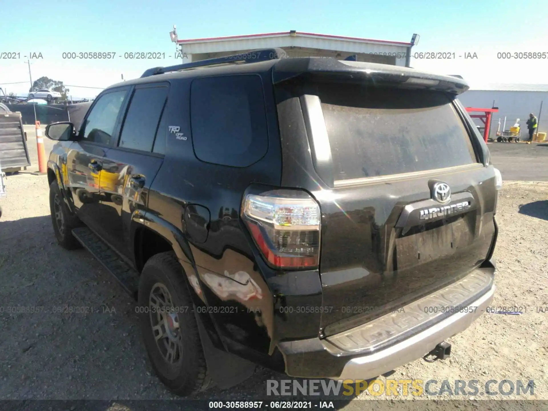 3 Photograph of a damaged car JTEBU5JR2K5708288 TOYOTA 4RUNNER 2019