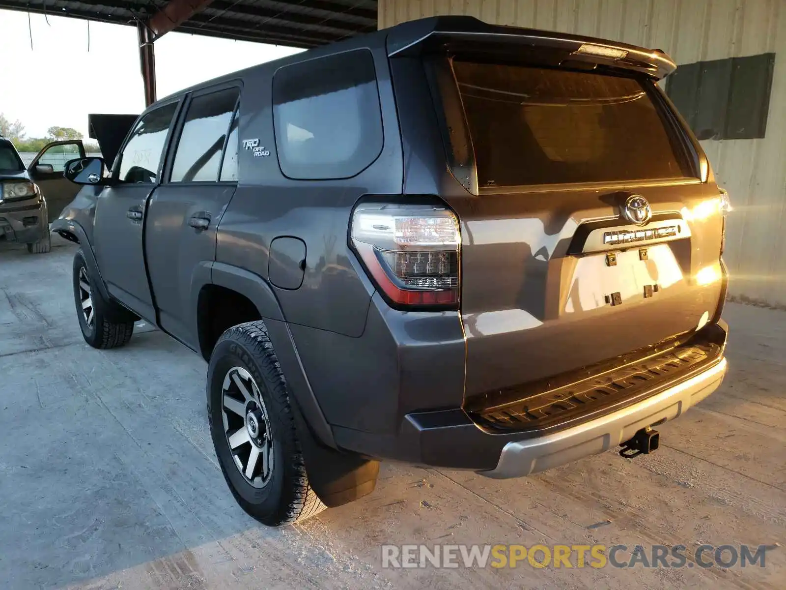 3 Photograph of a damaged car JTEBU5JR2K5711210 TOYOTA 4RUNNER 2019