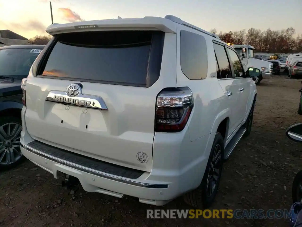 4 Photograph of a damaged car JTEBU5JR2K5713099 TOYOTA 4RUNNER 2019