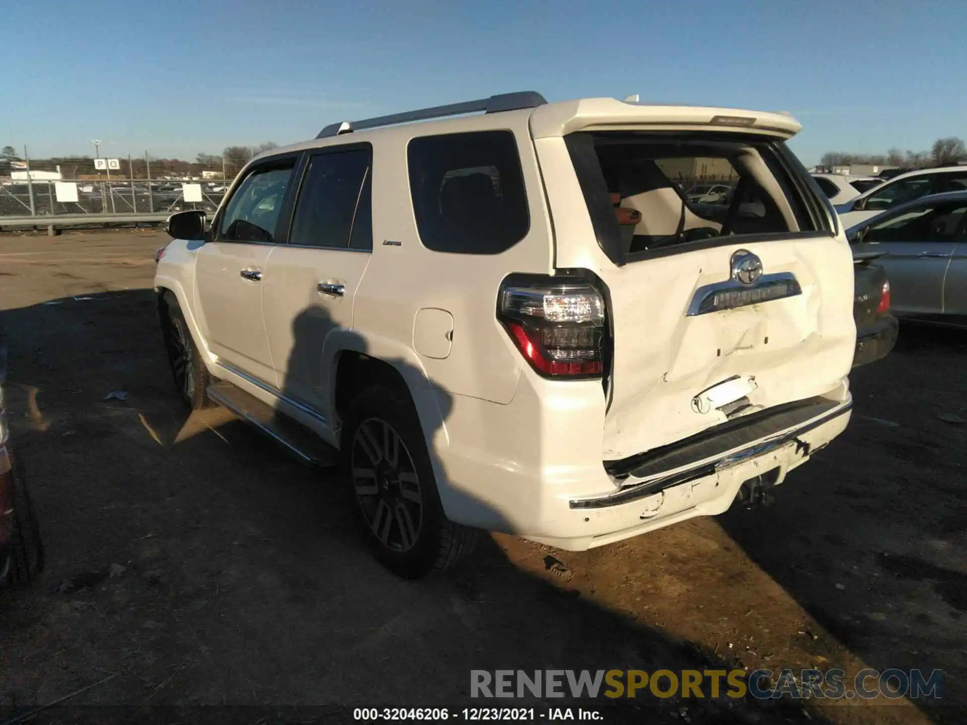 3 Фотография поврежденного автомобиля JTEBU5JR2K5716732 TOYOTA 4RUNNER 2019