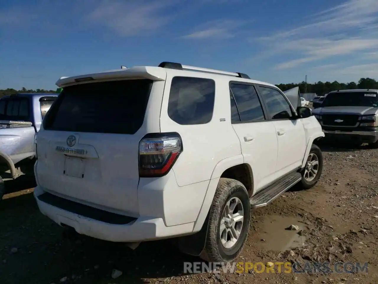 4 Фотография поврежденного автомобиля JTEBU5JR2K5717959 TOYOTA 4RUNNER 2019