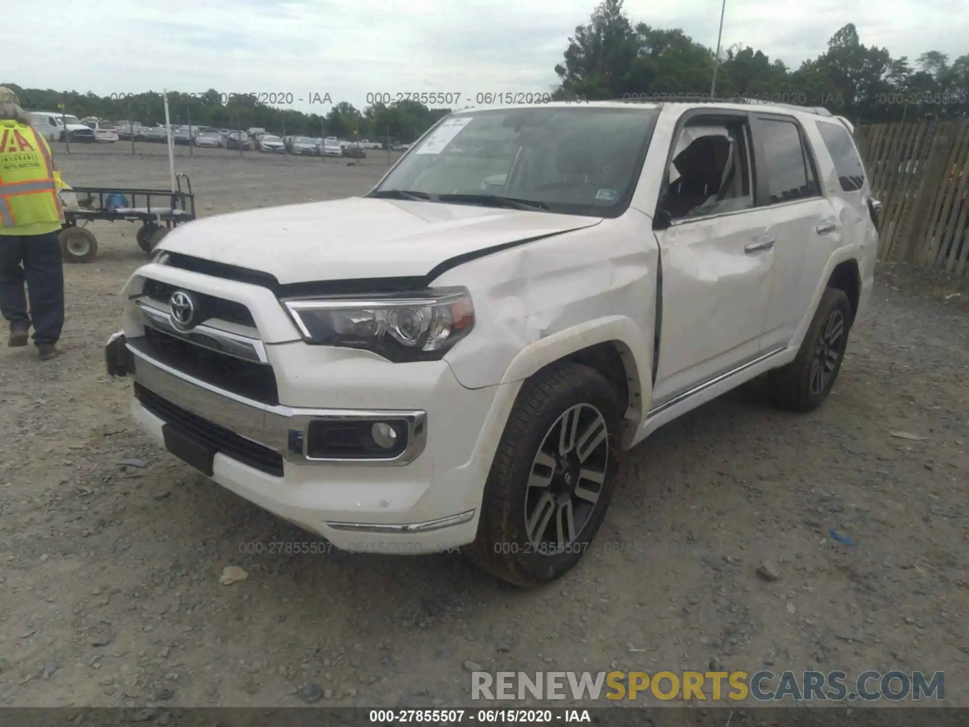 2 Фотография поврежденного автомобиля JTEBU5JR2K5722594 TOYOTA 4RUNNER 2019