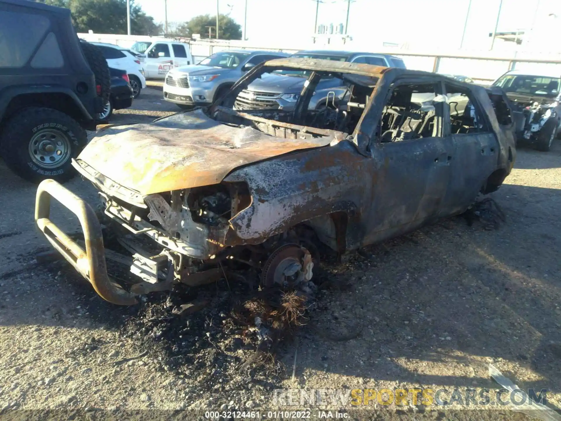 2 Photograph of a damaged car JTEBU5JR2K5723633 TOYOTA 4RUNNER 2019