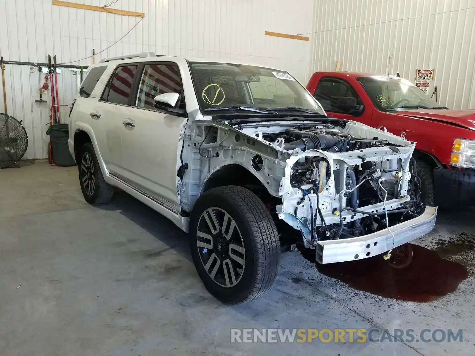 1 Фотография поврежденного автомобиля JTEBU5JR2K5727018 TOYOTA 4RUNNER 2019