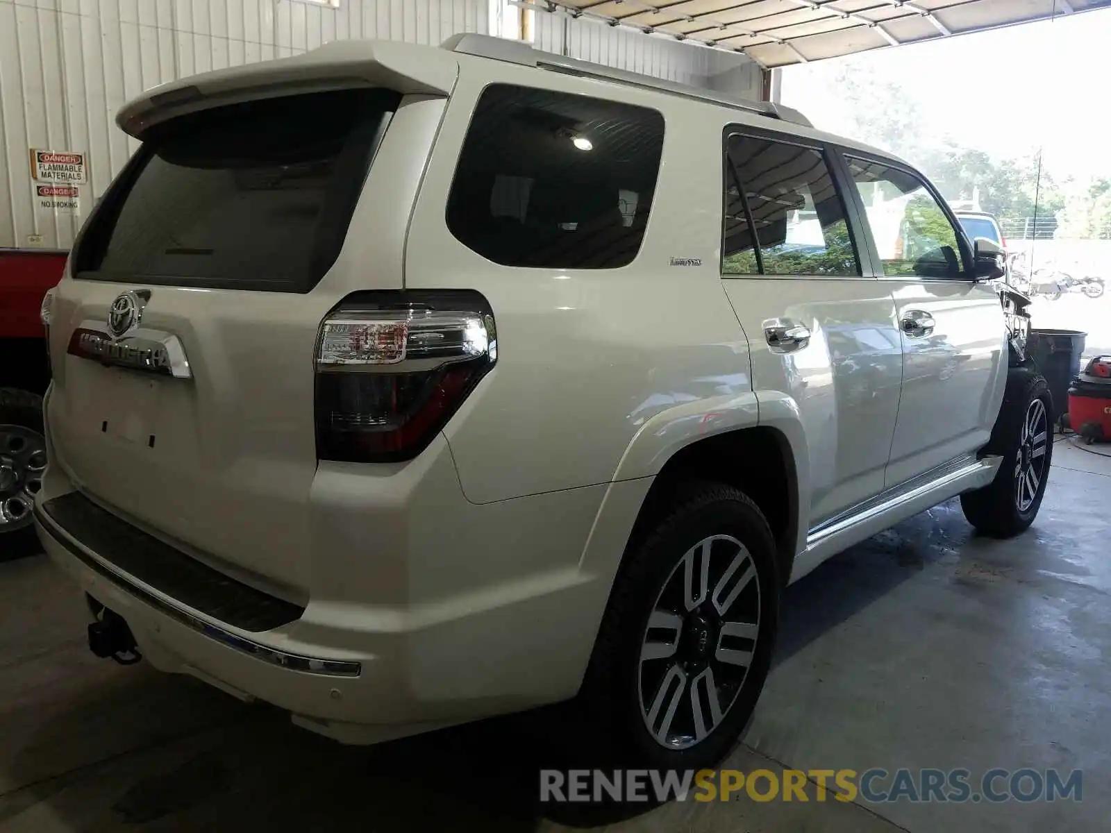 4 Фотография поврежденного автомобиля JTEBU5JR2K5727018 TOYOTA 4RUNNER 2019