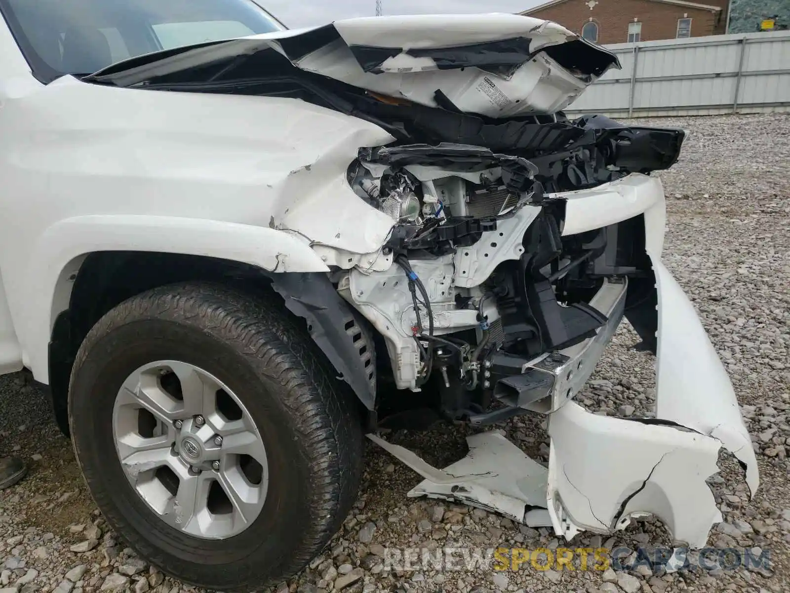 9 Photograph of a damaged car JTEBU5JR2K5727228 TOYOTA 4RUNNER 2019