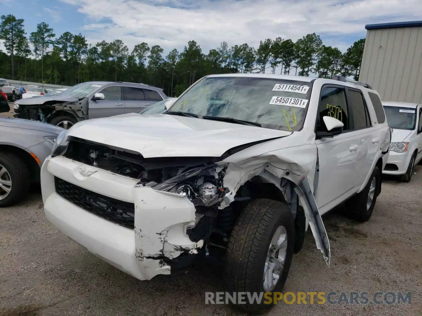 2 Photograph of a damaged car JTEBU5JR2K5727875 TOYOTA 4RUNNER 2019