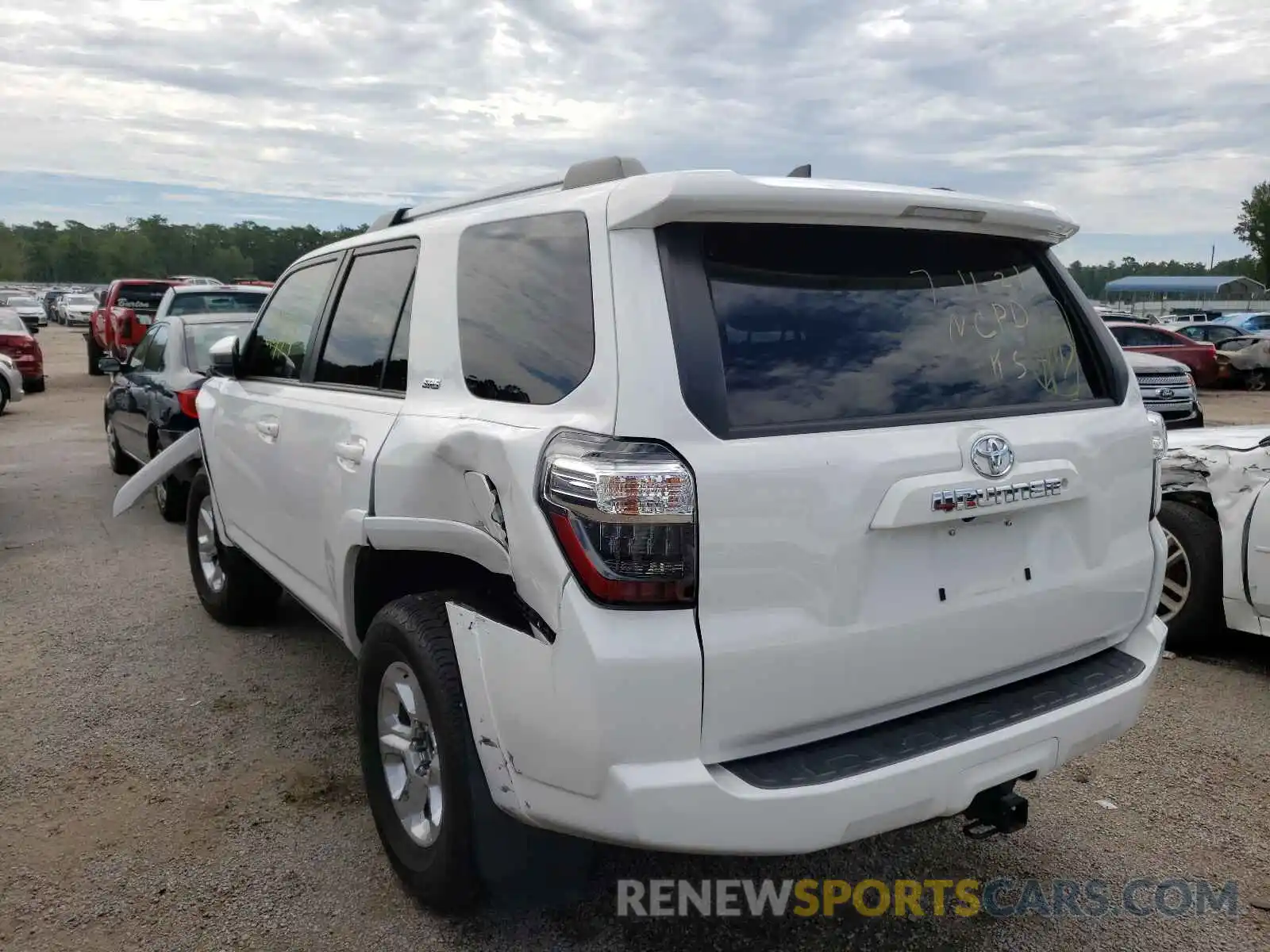 3 Фотография поврежденного автомобиля JTEBU5JR2K5727875 TOYOTA 4RUNNER 2019