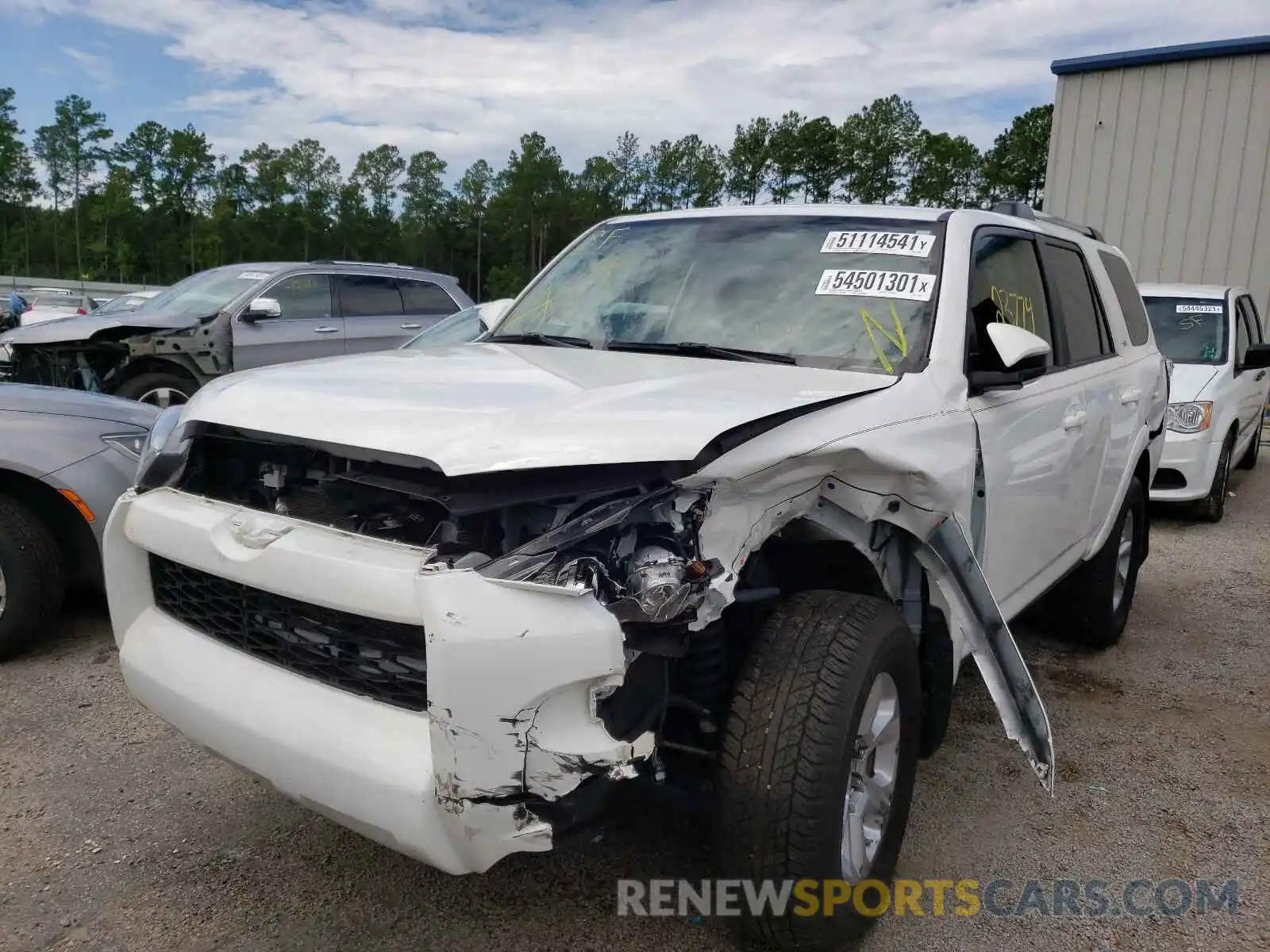 9 Photograph of a damaged car JTEBU5JR2K5727875 TOYOTA 4RUNNER 2019