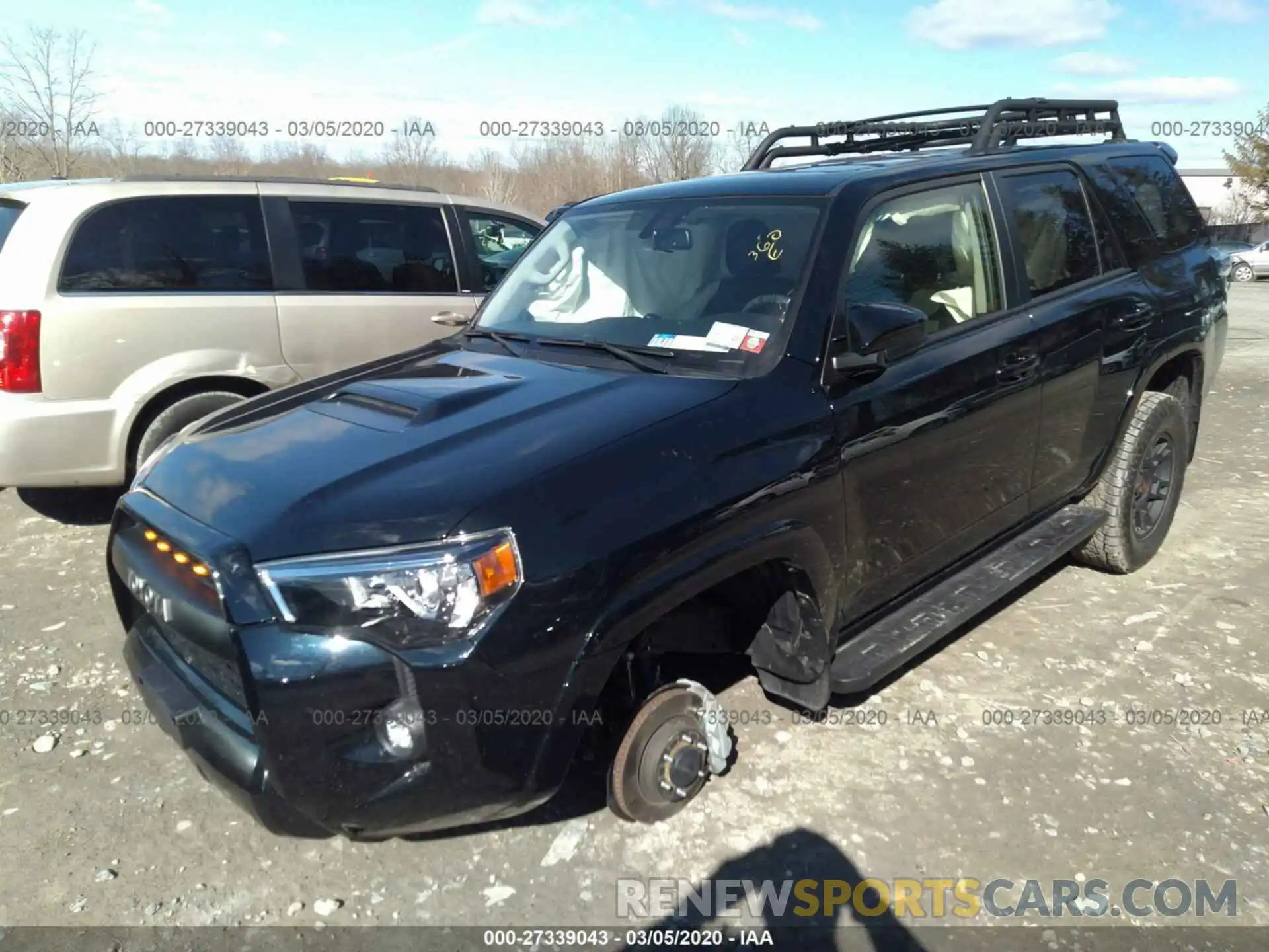 2 Photograph of a damaged car JTEBU5JR2K5728492 TOYOTA 4RUNNER 2019