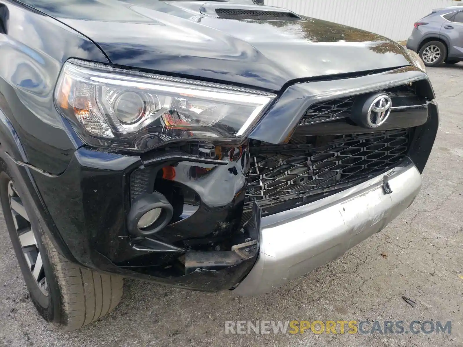 9 Photograph of a damaged car JTEBU5JR2K5731165 TOYOTA 4RUNNER 2019