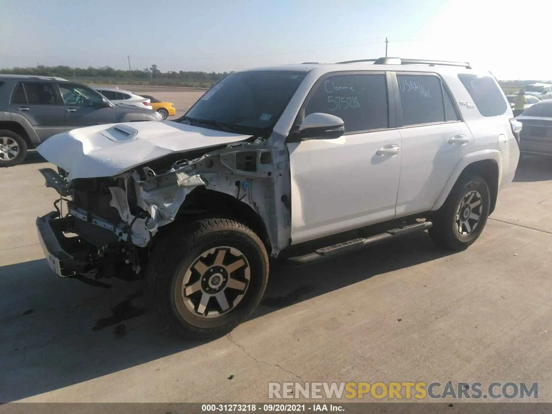 2 Фотография поврежденного автомобиля JTEBU5JR2K5733935 TOYOTA 4RUNNER 2019