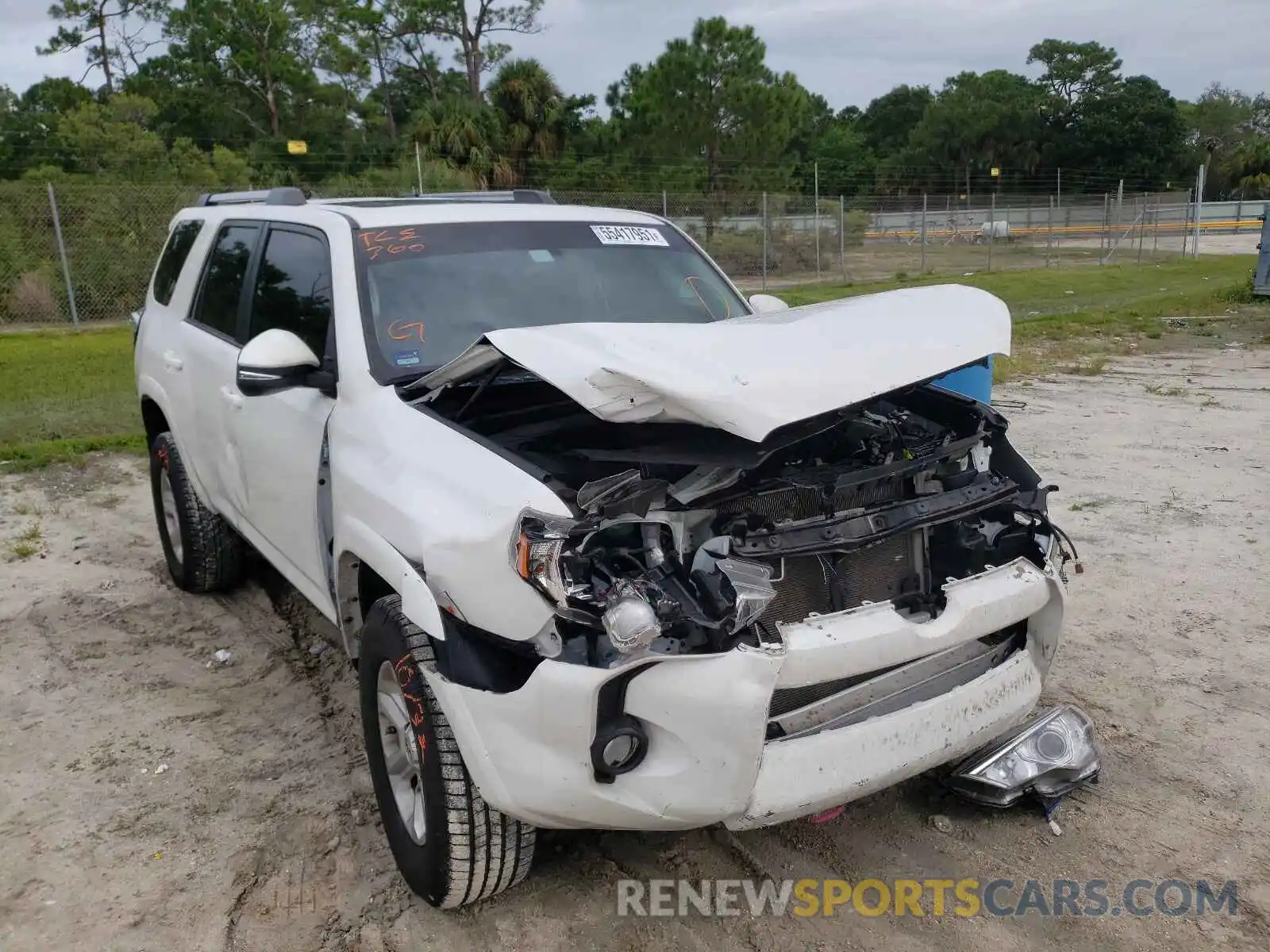 1 Photograph of a damaged car JTEBU5JR2K5735507 TOYOTA 4RUNNER 2019