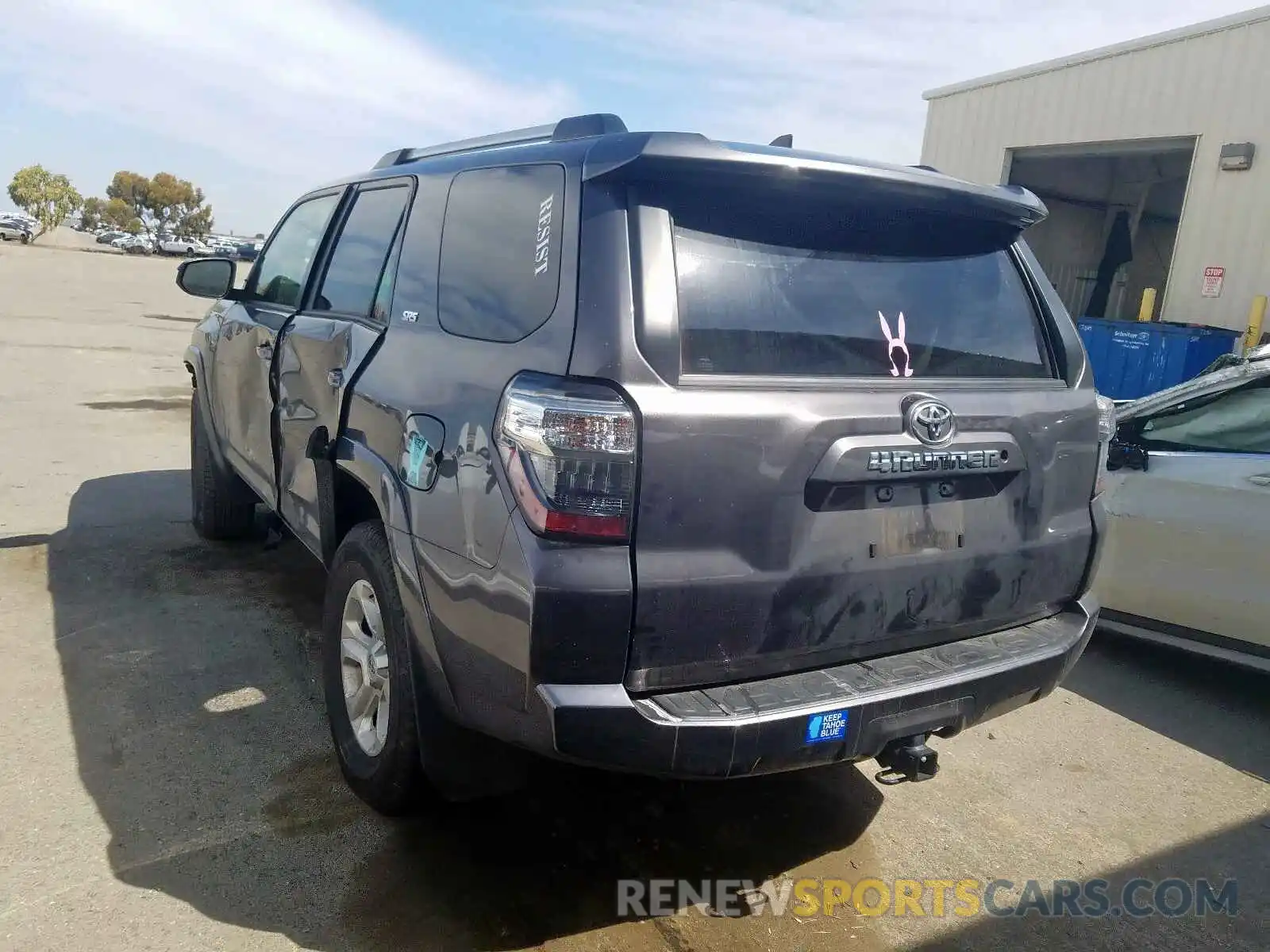 3 Фотография поврежденного автомобиля JTEBU5JR3K5614646 TOYOTA 4RUNNER 2019