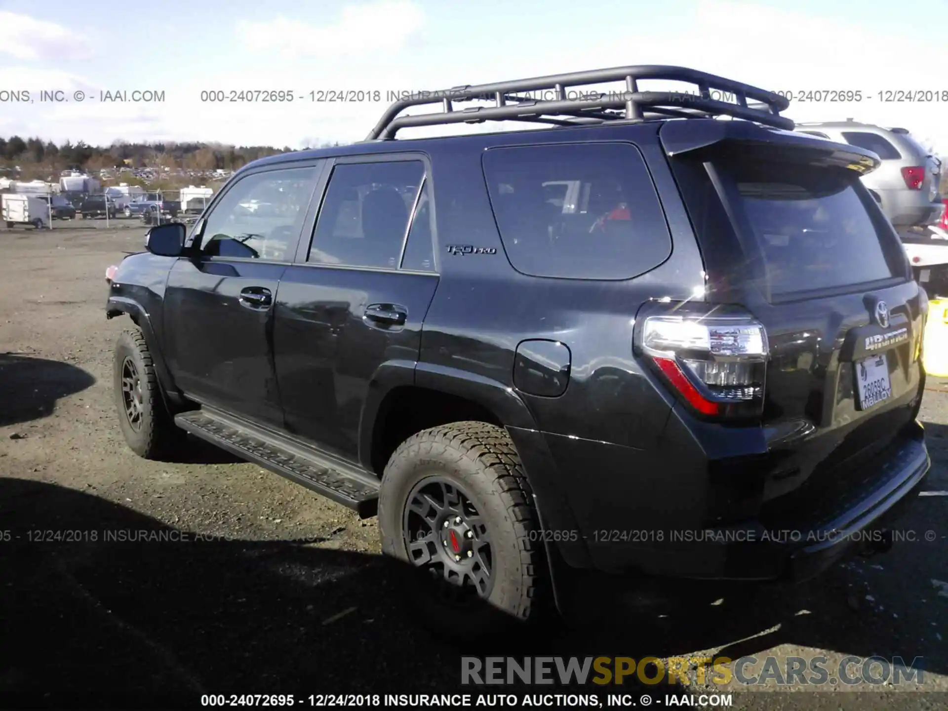 3 Фотография поврежденного автомобиля JTEBU5JR3K5615179 TOYOTA 4RUNNER 2019