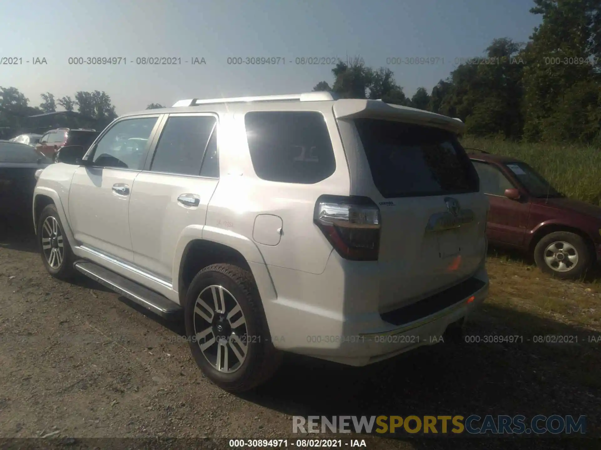 3 Фотография поврежденного автомобиля JTEBU5JR3K5621127 TOYOTA 4RUNNER 2019