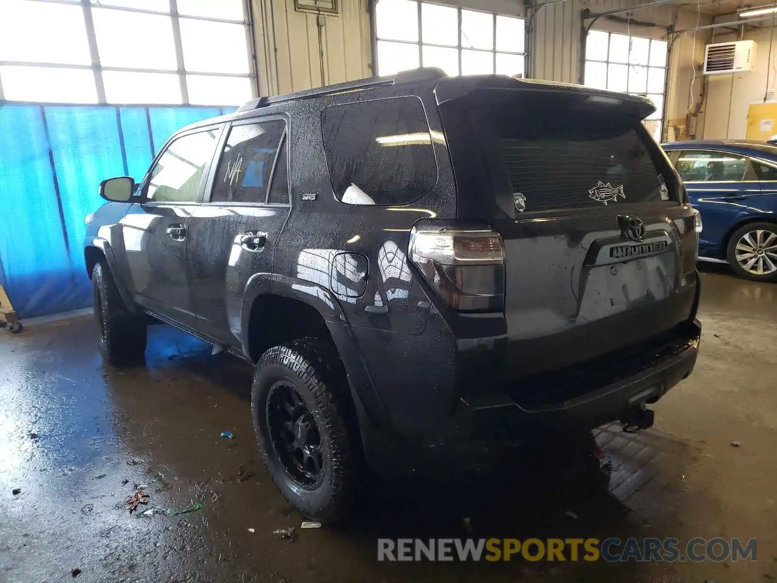 3 Фотография поврежденного автомобиля JTEBU5JR3K5621662 TOYOTA 4RUNNER 2019