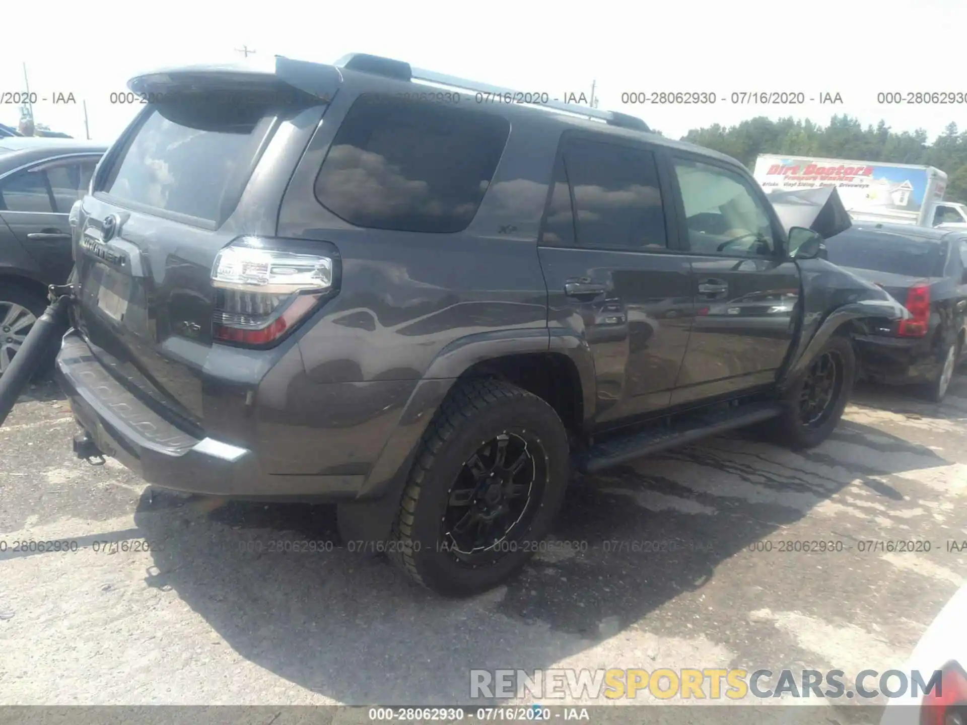 4 Фотография поврежденного автомобиля JTEBU5JR3K5623685 TOYOTA 4RUNNER 2019