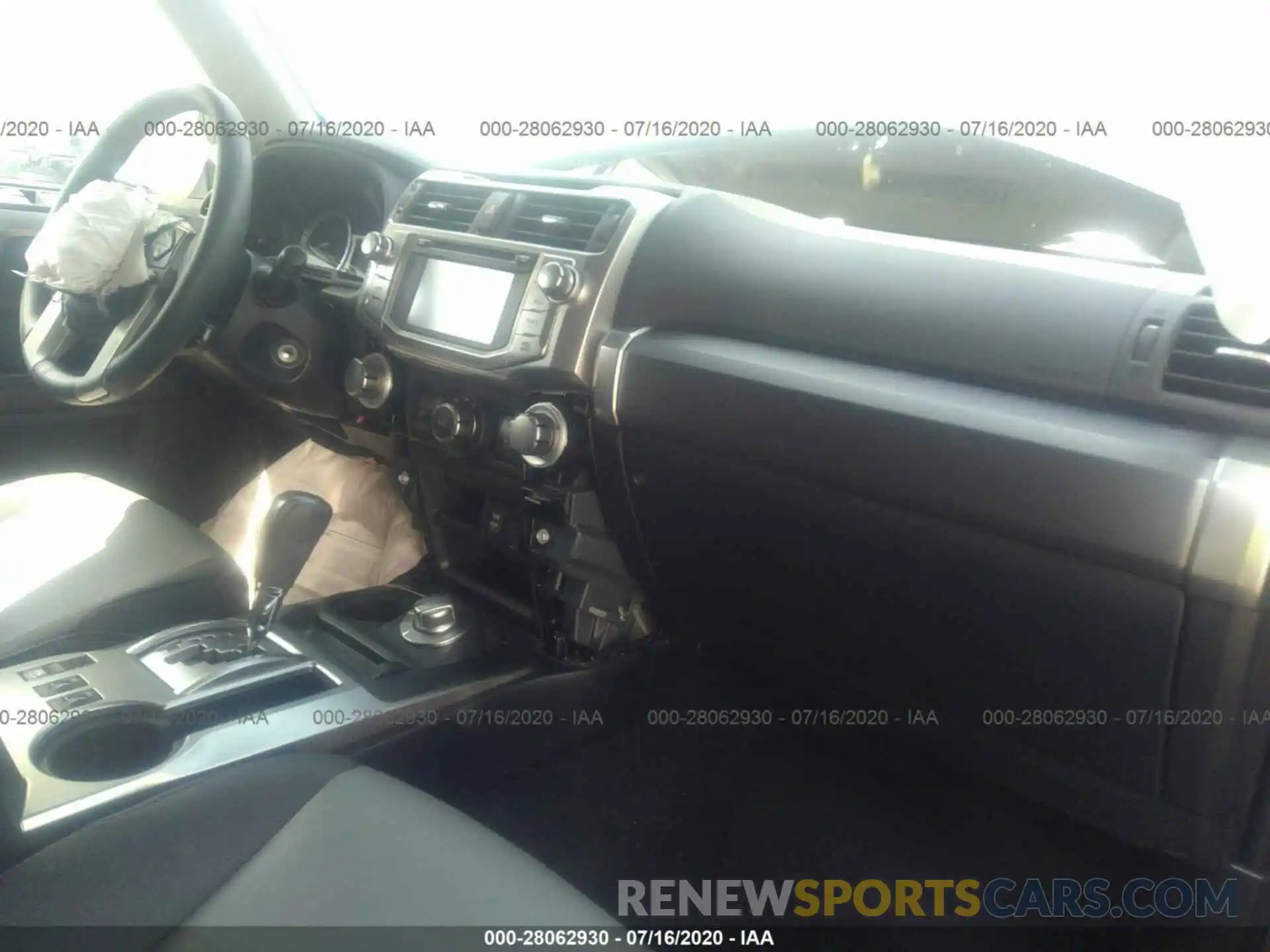 5 Photograph of a damaged car JTEBU5JR3K5623685 TOYOTA 4RUNNER 2019