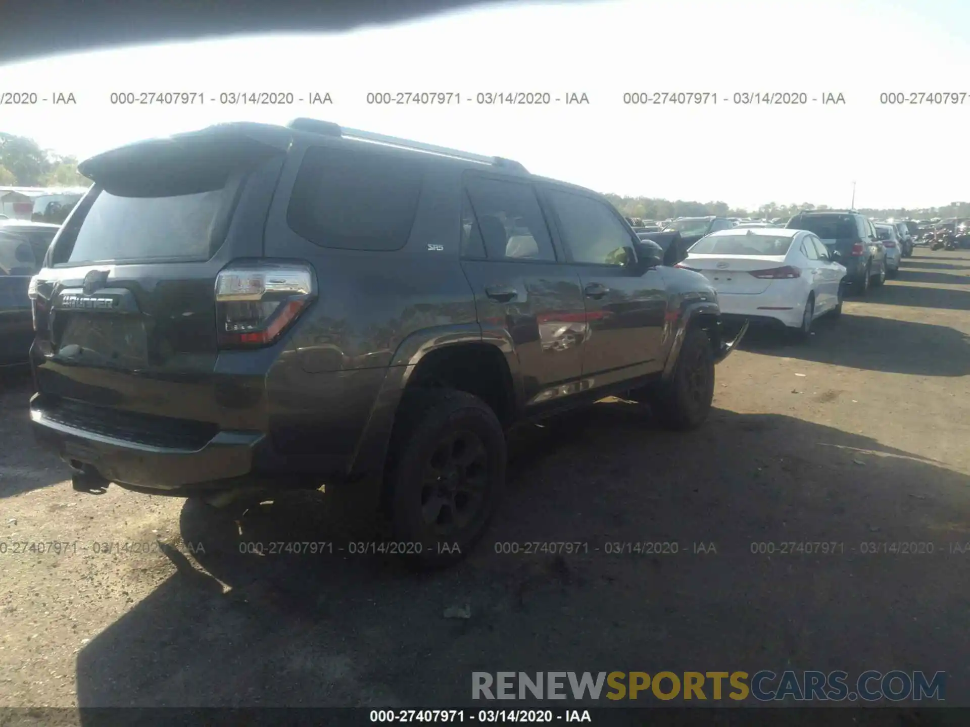 4 Фотография поврежденного автомобиля JTEBU5JR3K5624044 TOYOTA 4RUNNER 2019