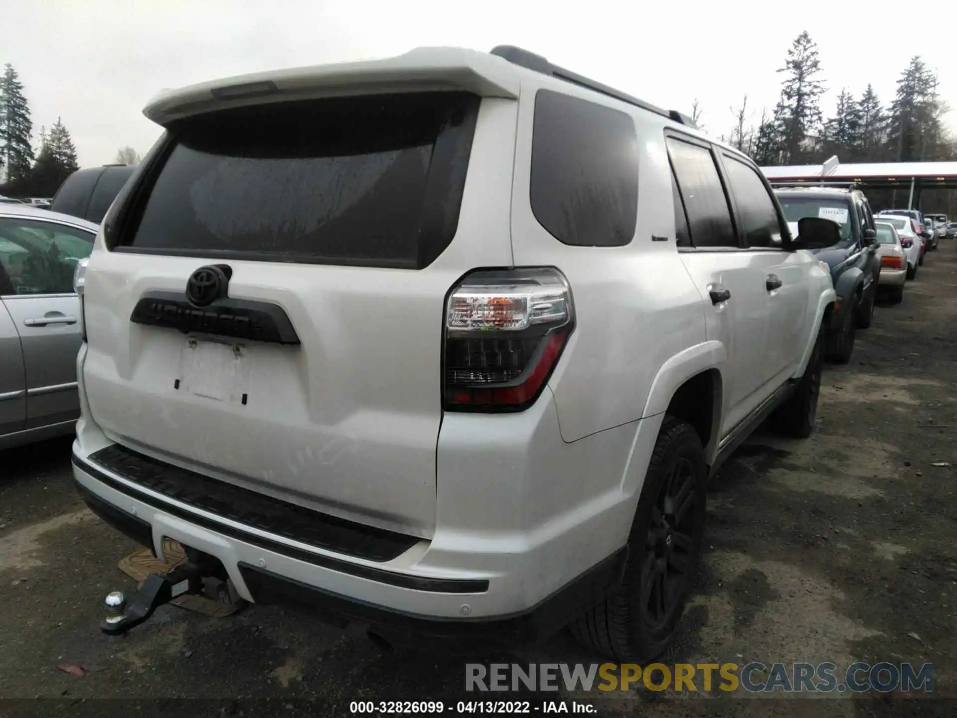 4 Фотография поврежденного автомобиля JTEBU5JR3K5627770 TOYOTA 4RUNNER 2019