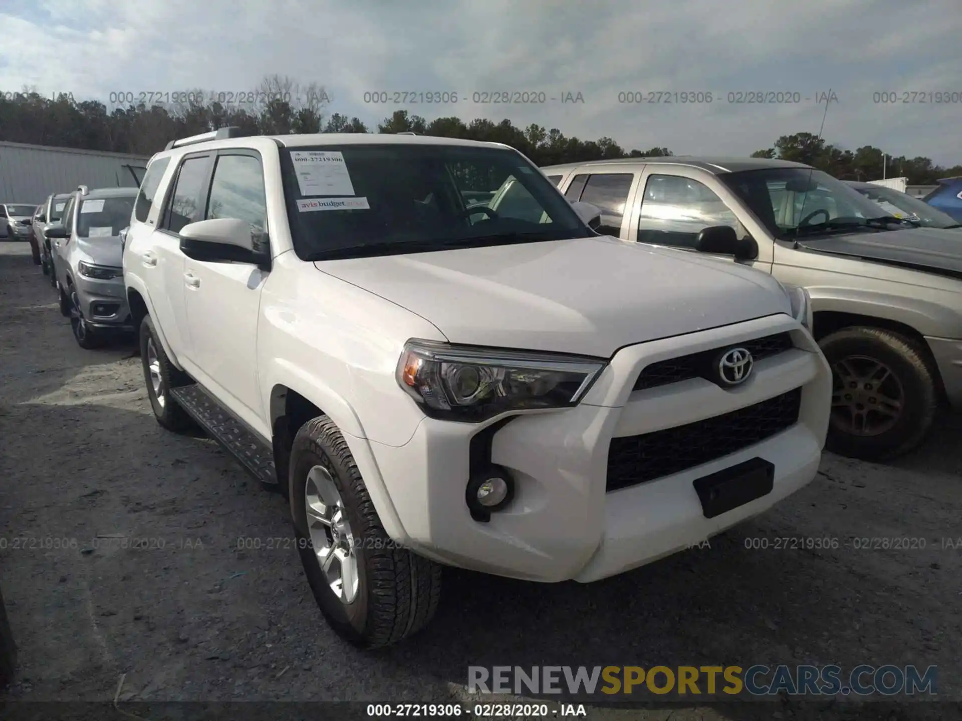 1 Фотография поврежденного автомобиля JTEBU5JR3K5631849 TOYOTA 4RUNNER 2019