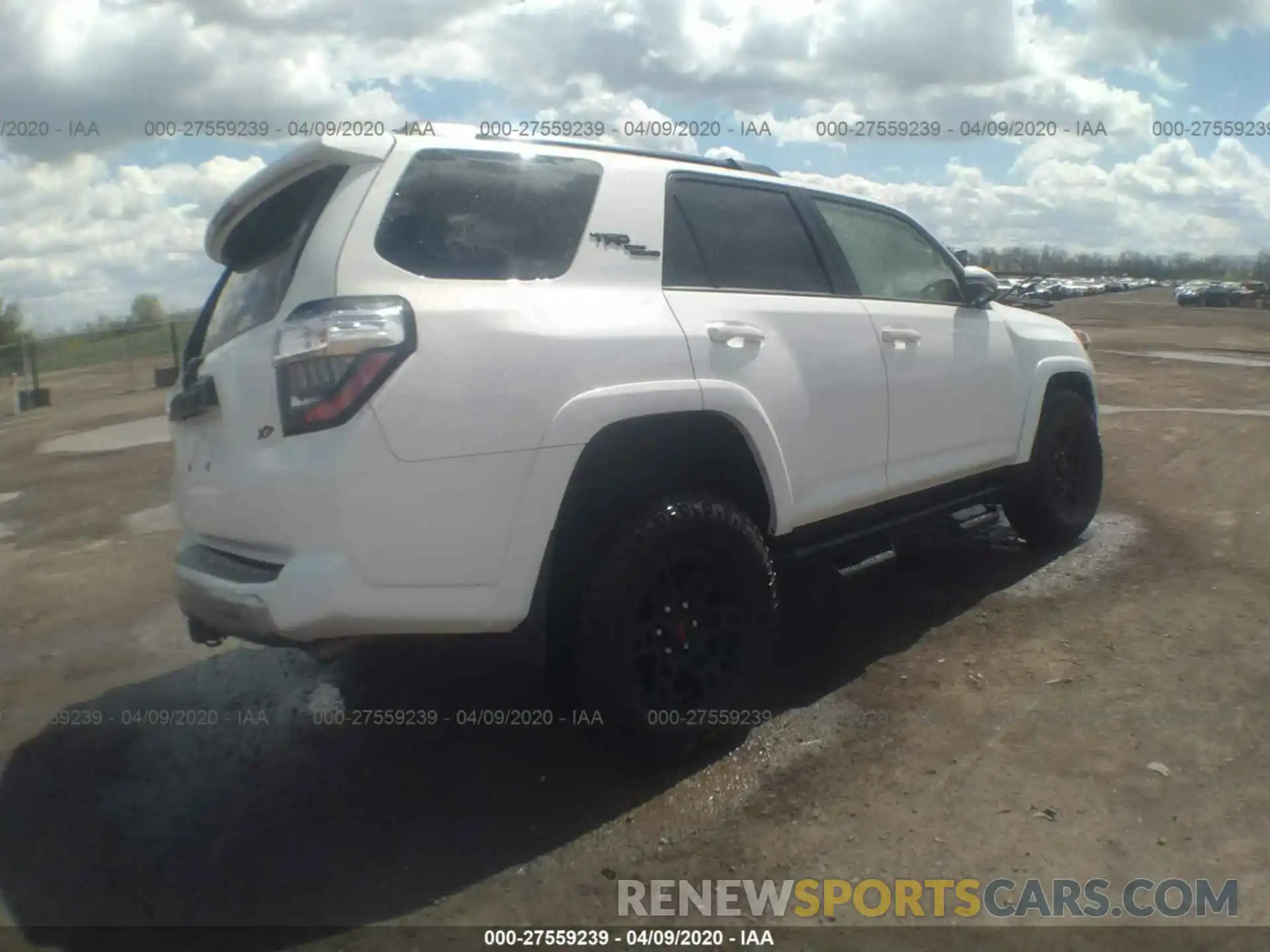 4 Photograph of a damaged car JTEBU5JR3K5632774 TOYOTA 4RUNNER 2019