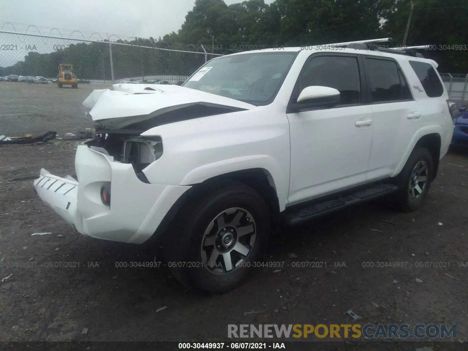 2 Photograph of a damaged car JTEBU5JR3K5634413 TOYOTA 4RUNNER 2019