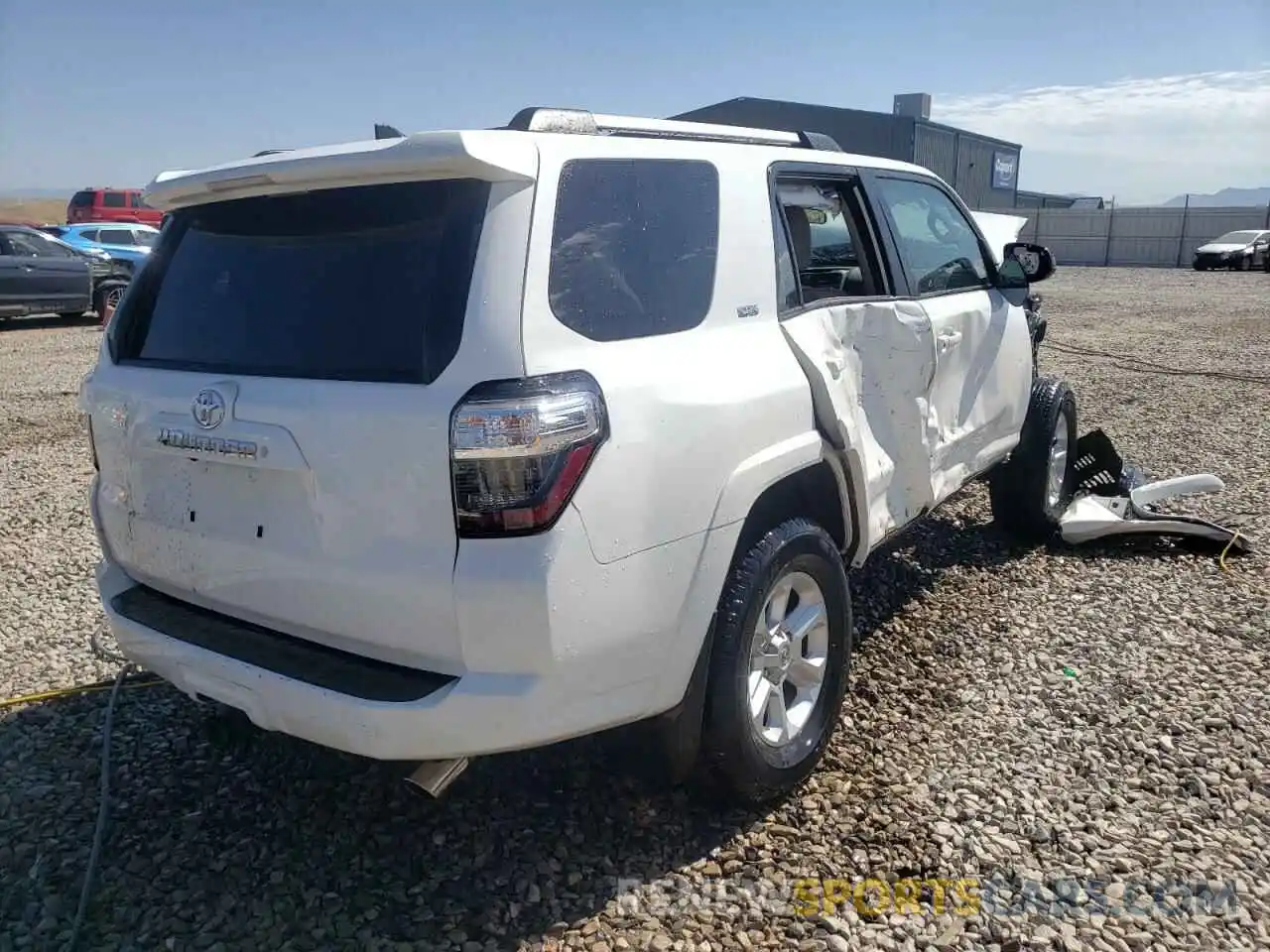 4 Фотография поврежденного автомобиля JTEBU5JR3K5635187 TOYOTA 4RUNNER 2019