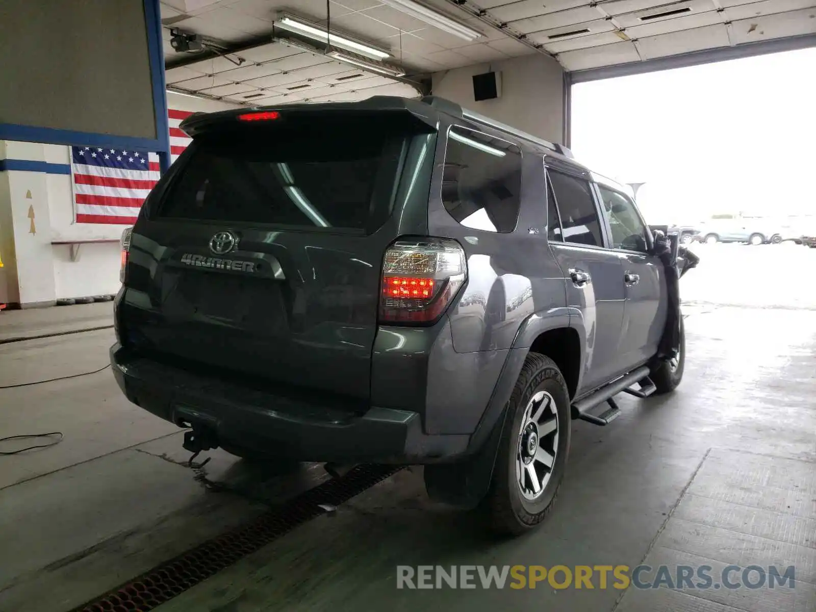 4 Фотография поврежденного автомобиля JTEBU5JR3K5638574 TOYOTA 4RUNNER 2019