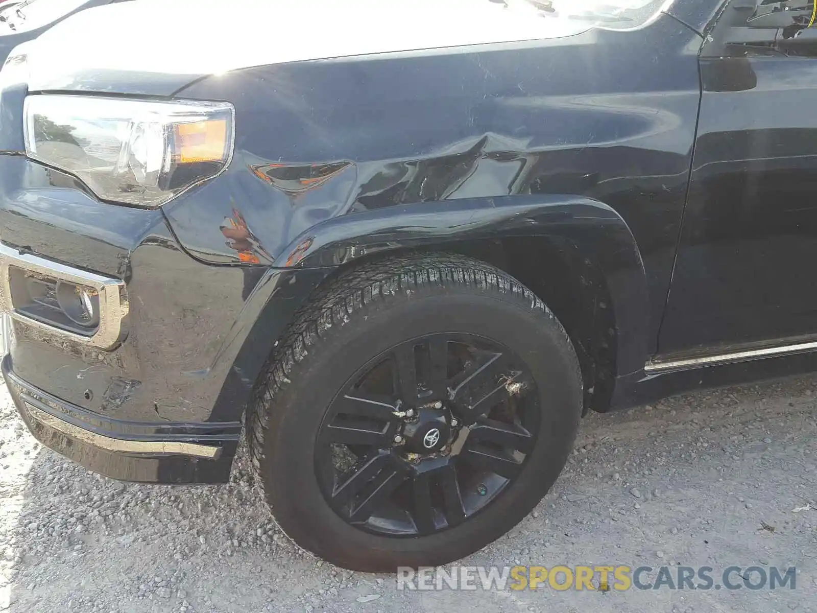 9 Photograph of a damaged car JTEBU5JR3K5640051 TOYOTA 4RUNNER 2019