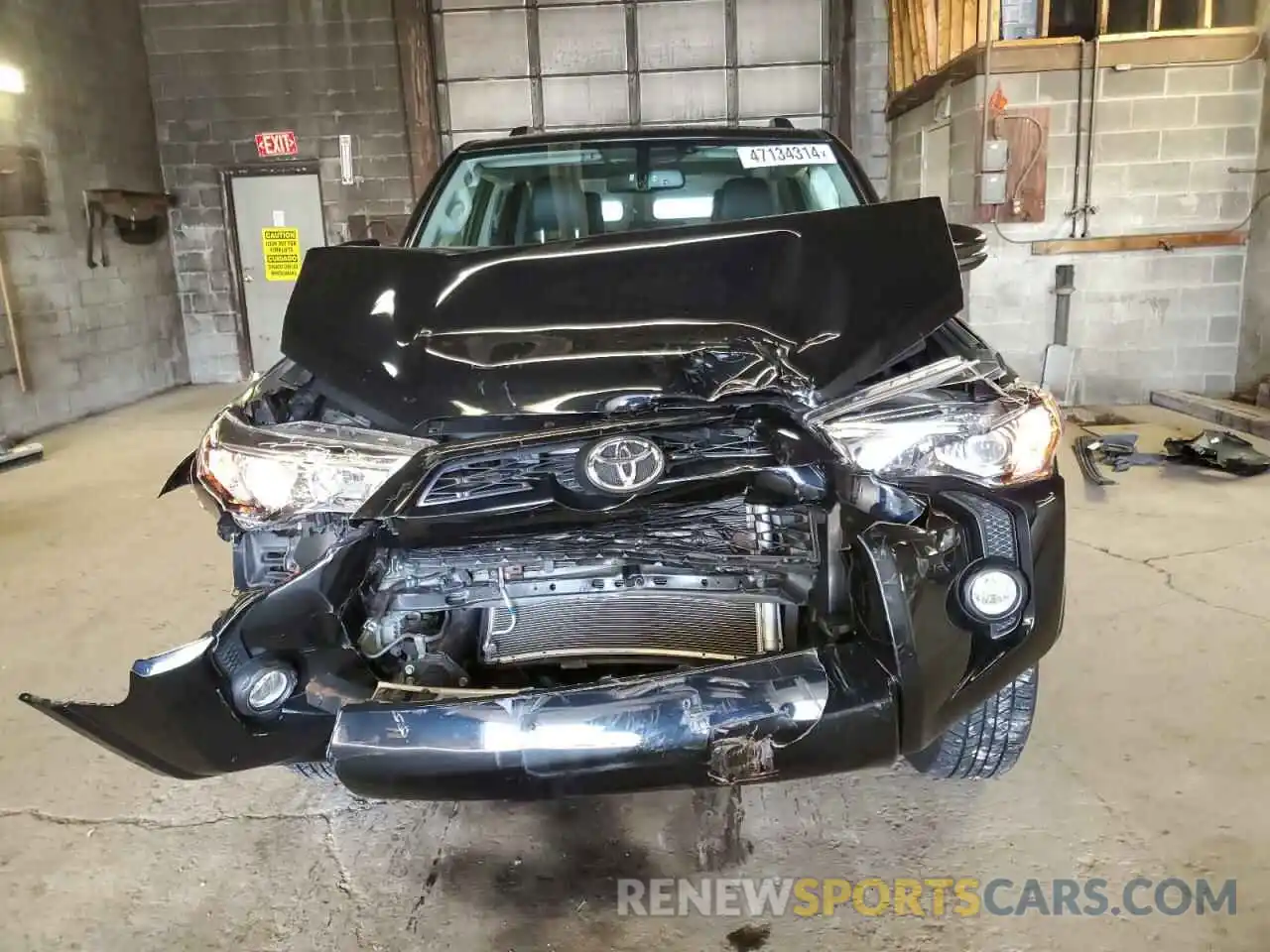 5 Photograph of a damaged car JTEBU5JR3K5641572 TOYOTA 4RUNNER 2019