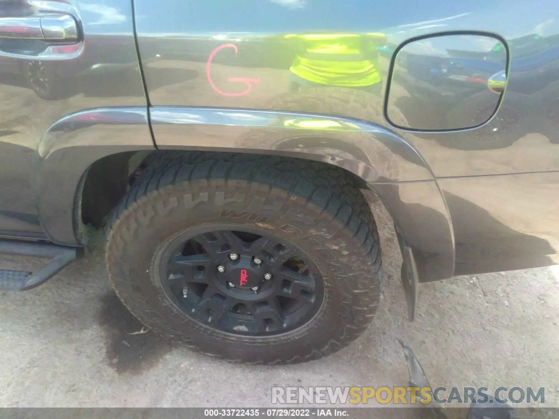 14 Photograph of a damaged car JTEBU5JR3K5642222 TOYOTA 4RUNNER 2019