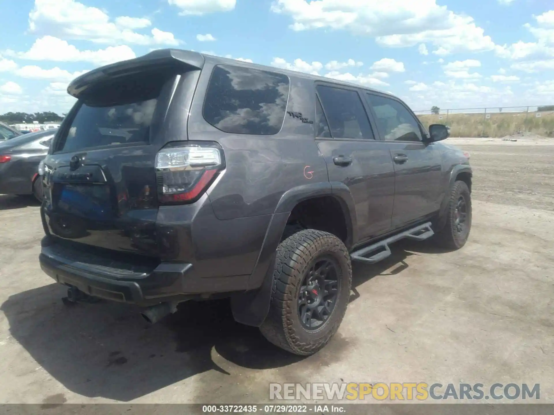 4 Photograph of a damaged car JTEBU5JR3K5642222 TOYOTA 4RUNNER 2019