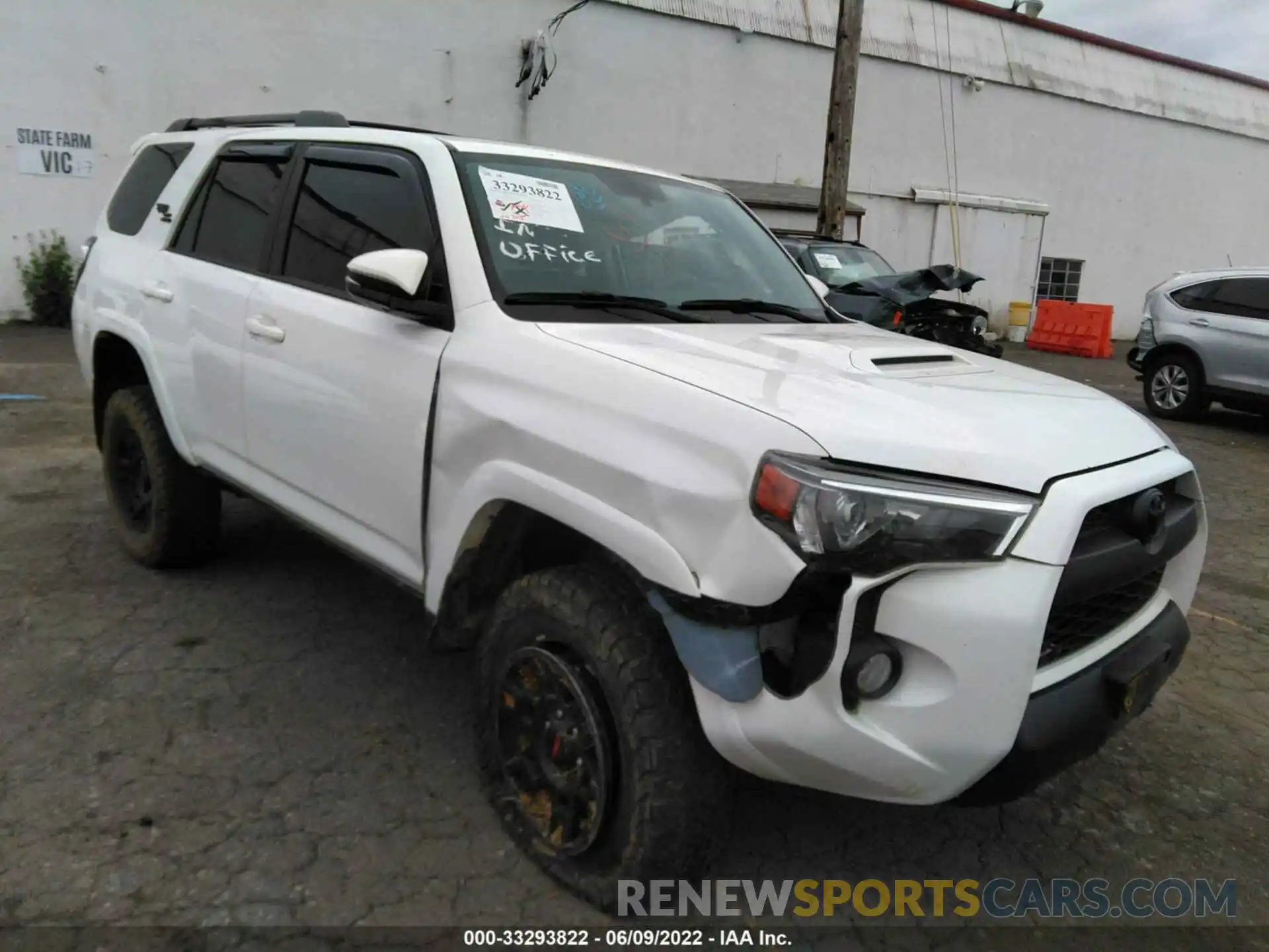 1 Photograph of a damaged car JTEBU5JR3K5645122 TOYOTA 4RUNNER 2019