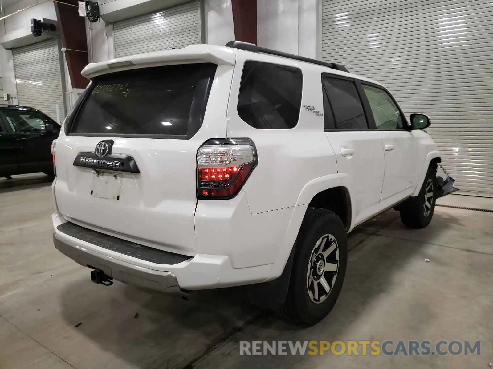 4 Фотография поврежденного автомобиля JTEBU5JR3K5649073 TOYOTA 4RUNNER 2019