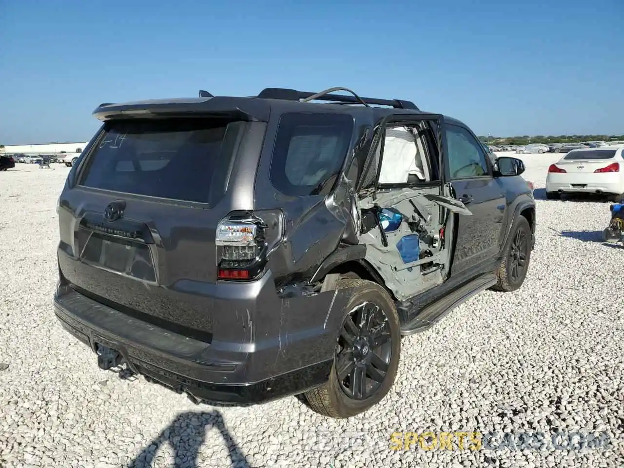 4 Photograph of a damaged car JTEBU5JR3K5649378 TOYOTA 4RUNNER 2019