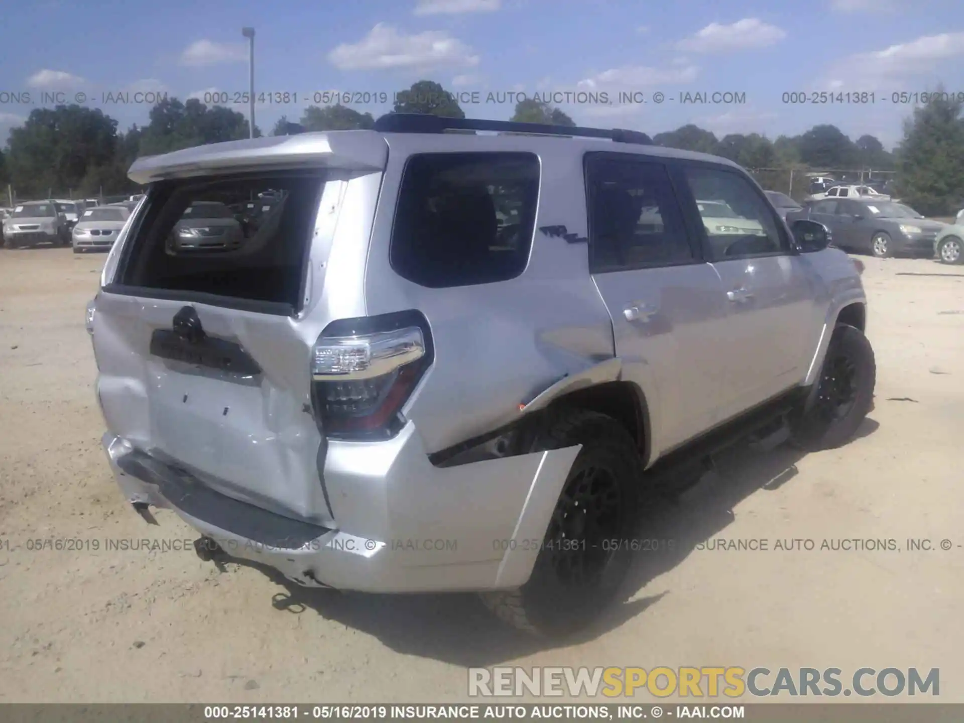 4 Photograph of a damaged car JTEBU5JR3K5650028 TOYOTA 4RUNNER 2019